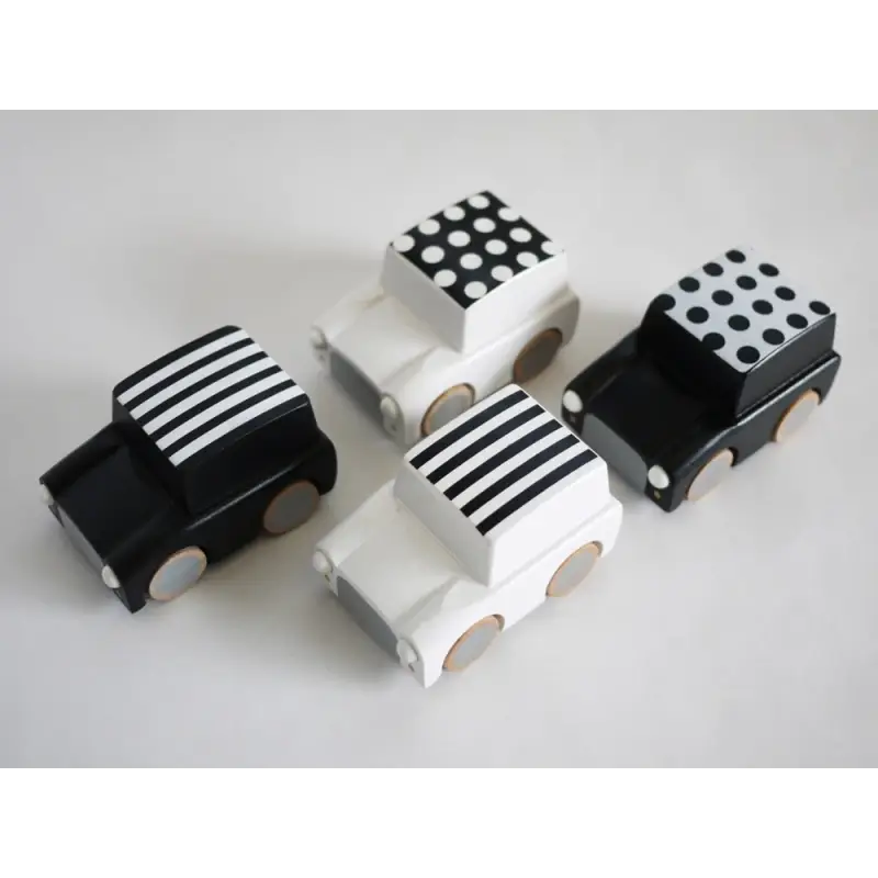 Chargez l&#39;image dans la visionneuse de la galerie, Kuruma car - Voiture à rétrofriction Points blancs - 45% de réduction - Kiko &amp; GG - Jouet
