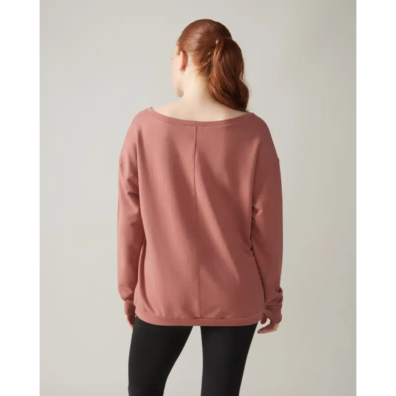 Load image into Gallery viewer, Women wearing the Flashdance Pullover by Rose Boreal - Dahlia. / Femme qui porte le Chandail Flashdance de Rose Boreal - Dahlia.
