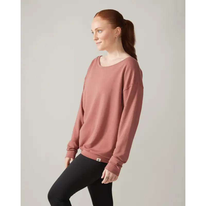 Load image into Gallery viewer, Women wearing the Flashdance Pullover by Rose Boreal - Dahlia. / Femme qui porte le Chandail Flashdance de Rose Boreal - Dahlia.
