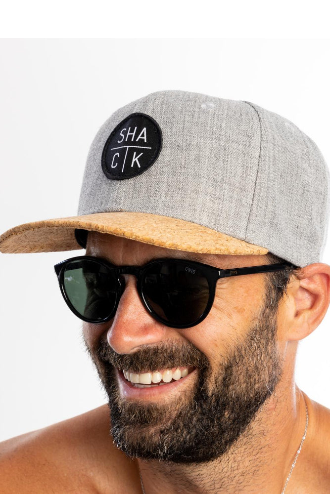 Chargez l&#39;image dans la visionneuse de la galerie, Casquette Shack avec visière de liège
